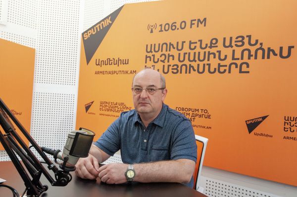 Личные контакты или показательная программа: зачем Пашинян едет в Страсбург Личные контакты или показательная программа: зачем Пашинян едет в Страсбург - Sputnik Армения