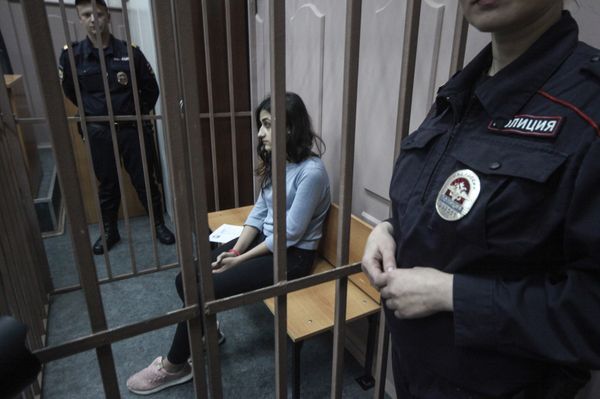 Заботливый отец или маньяк? Появились новые подробности по громкому делу сестер Хачатурян - Sputnik Армения