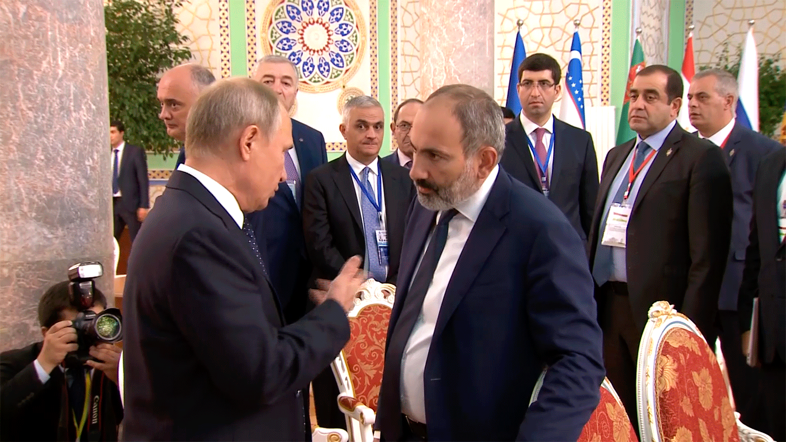 Никол Пашинян и Владимир Путин в Душанбе Никол Пашинян и Владимир Путин в Душанбе - Sputnik Արմենիա