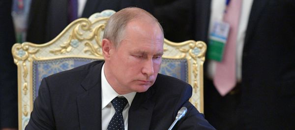 Президент РФ Владимир Путин - Sputnik Армения