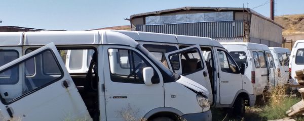 Один из частных автобусных парков Еревана - Sputnik Армения