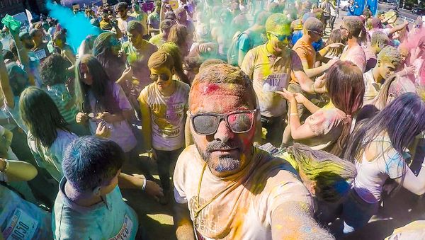 «Yerevan Color Run». երևանցիներն ու հյուրերը վազում են` գունավորելով իրենց ու Երևանը - Sputnik Արմենիա