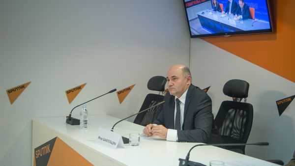 Мгер Шахгельдян, Алексей Мартынов и Александр Гусев - Sputnik Армения