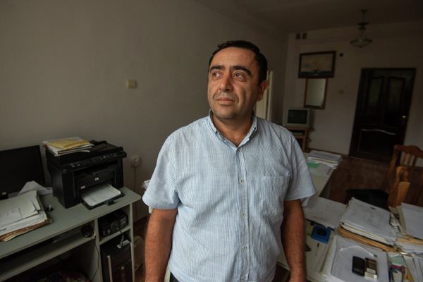 Интерпол не может найти того, кто играл в прятки в селе Коти: иной портрет Вано Сирадегяна - Sputnik Армения