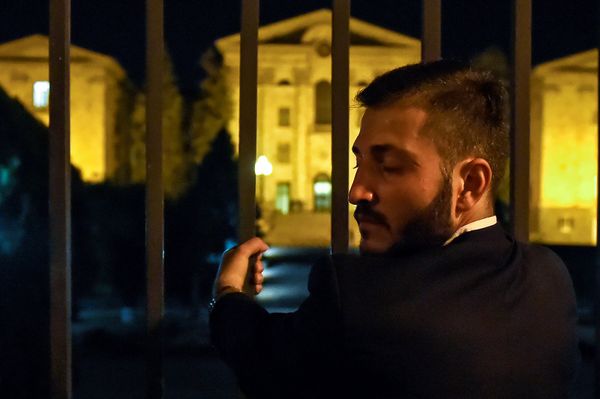 Граждане на проспекте Баграмяна, перед зданием Парламента Армении (2 октября 2018). Еревaн - Sputnik Армения