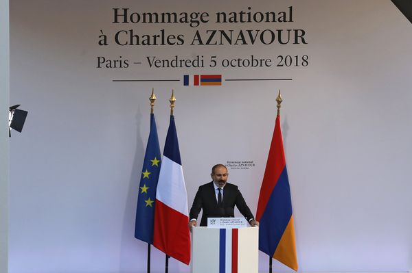 Речь премьер-министра Армении Никола Пашиняна на церемонии прощания с Шарлем Азнавуром (5 октября 2018). Париж - Sputnik Армения