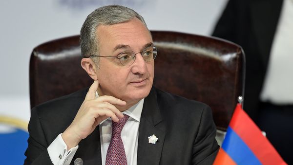 Министр иностранных дел Армении Зограб Мнацаканян на заседании Франкофонии (8 октября 2018). Еревaн - Sputnik Армения