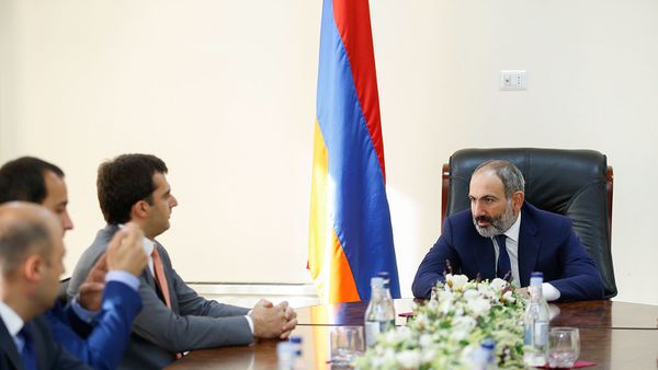Հակոբ Արշակյանն ու Նիկոլ Փաշինյանը. արխիվային լուսանկար - Sputnik Արմենիա