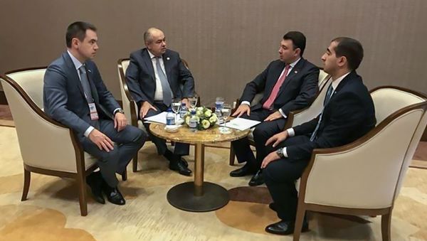Встреча вице-спикера Парламента Армении Эдуарда Шармазанова с вице-председателем Совета Федерации России Ильей Умахановым (8 сентября 2018). Анталия - Sputnik Армения