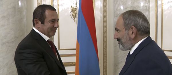 Նիկոլ Փաշինյանը և Գագիկ Ծառուկյանը ստորագրեցին հուշագիր. դեկտեմբերին արտահերթ աժ ընտրություններ անցկացնելու վերաբերյալ - Sputnik Արմենիա