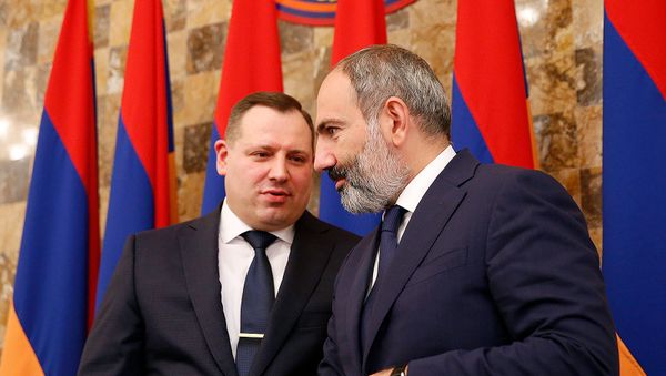 Премьер-министр Армении Никол Пашинян принял участие на праздничном заседании, посвященном дню работника следственного комитета (8 октября 2018). Еревaн - Sputnik Արմենիա