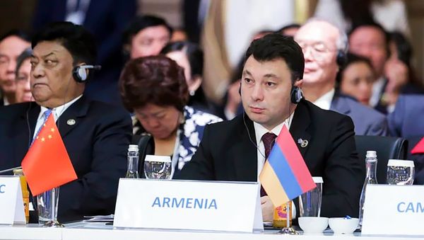 Вице-спикер НС Армении Эдуард Шармазанов на третьем Международном форуме руководителей парламентов Евразийских государств (9 октября 2018). Анталья - Sputnik Армения