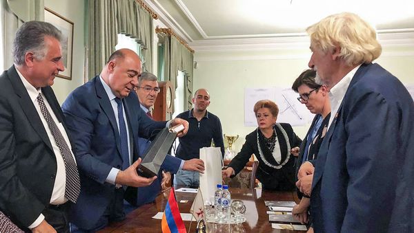 Мэр Гюмри принял делегацию из Норвегии во главе с мэром Крагеро Йони Бликрайем (9 октября 2018). Гюмри - Sputnik Արմենիա