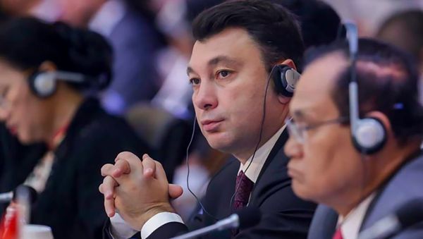 Вице-спикер НС Армении Эдуард Шармазанов на третьем Международном форуме руководителей парламентов Евразийских государств (9 октября 2018). Анталья - Sputnik Армения