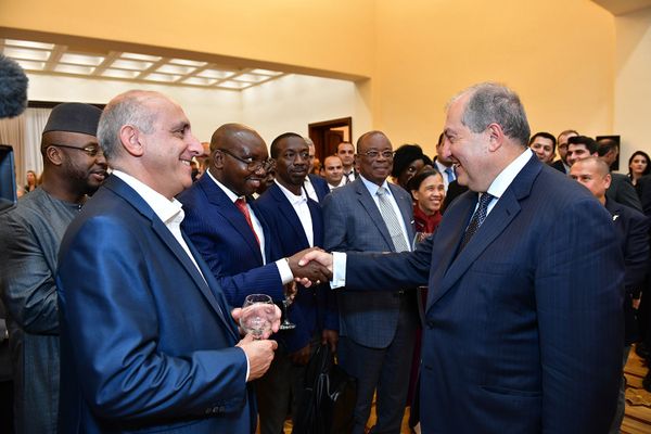 Прием в резиденции президента Армении Армена Саркисяна в честь гостей экономического форума (9 октября 2018). Еревaн - Sputnik Արմենիա