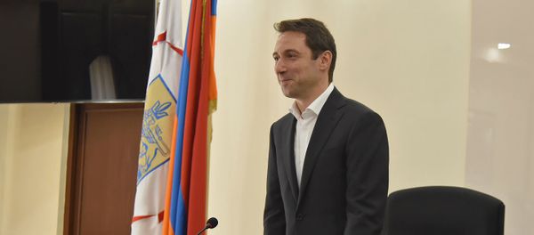 Айк Марутян на заседании старейшин (10 октября 2018). Еревaн - Sputnik Армения