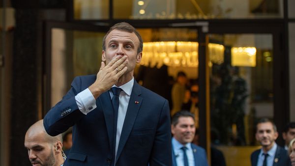Президент Франции Эммануэль Макрон (11 октября 2018). Еревaн - Sputnik Армения
