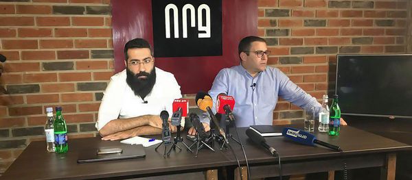Пресс-конференция Артура Даниеляна и Нарека Маляна Пресс-конференция Артура Даниеляна и Нарека Маляна - Sputnik Армения