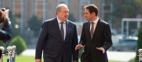 Президент Армении Армен Саркисян и мэр Еревана Айк Марутян перед церемонией инаугурации (13 октября 2018). Еревaн - Sputnik Армения