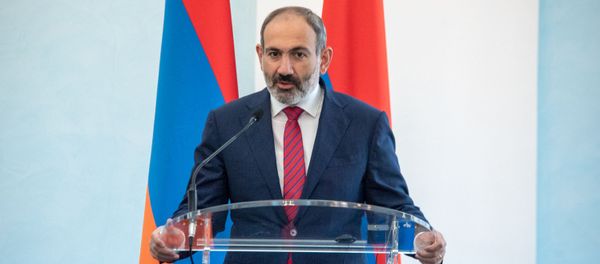 Премьер-министров Армении Никол Пашинян на брифинге с премьер-министром Канады Джастином Трюдо (13 октября 2018). Еревaн Премьер-министров Армении Никол Пашинян на брифинге с премьер-министром Канады Джастином Трюдо (13 октября 2018). Еревaн - Sputnik Армения