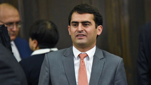 Министр связи, транспорта и ИТ Акоп Аршакян на заседании Правительства Армении (16 октября 2018). Еревaн - Sputnik Армения