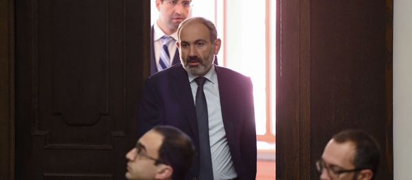 Премьер-министр Никол Пашинян на заседании Правительства Армении (16 октября 2018). Еревaн Премьер-министр Никол Пашинян на заседании Правительства Армении (16 октября 2018). Еревaн - Sputnik Армения