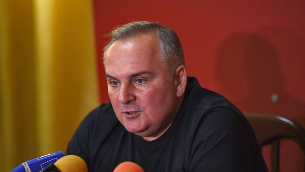 Директор русского драматического театра имени Станиславского Фред Давтян - Sputnik Армения