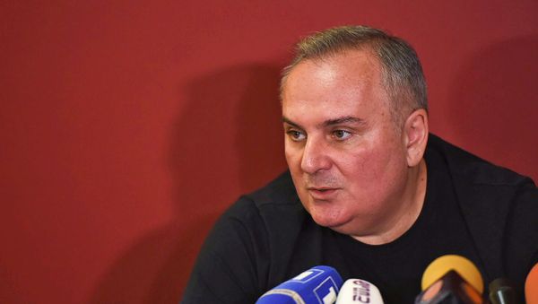 Директор русского драматического театра имени Станиславского Фред Давтян - Sputnik Армения