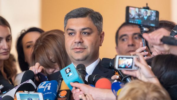 Глава СНБ Артур Ванецян встретился с журналистами после заседания Парламента Армении (16 октября 2018). Еревaн - Sputnik Արմենիա