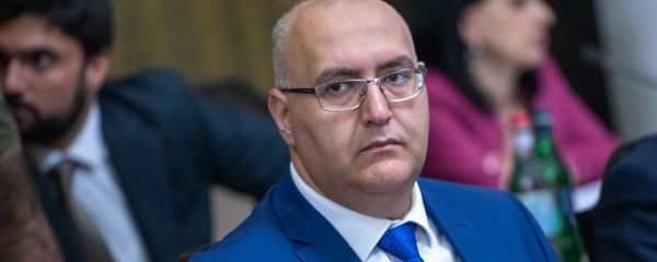 Министр энергетических инфраструктур и природных ресурсов Армении Гарегин Баграмян на заседании Правительства (16 октября 2018). Еревaн - Sputnik Армения