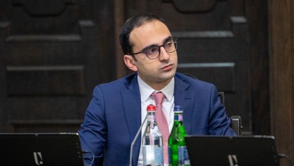 Вице-премьер Тигран Авинян на заседании Правительства Армении (16 октября 2018). Еревaн - Sputnik Армения