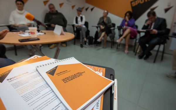 Новый модуль образовательной программы SputnikPro в мультимедийном пресс-центре Sputnik Армения (18 октября 2018). Еревaн Новый модуль образовательной программы SputnikPro в мультимедийном пресс-центре Sputnik Армения (18 октября 2018). Еревaн - Sputnik Армения