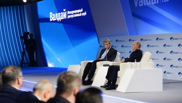 Президент России Владимир Путин на заседании клуба Валдай (18 октября 2018). Сочи - Sputnik Армения