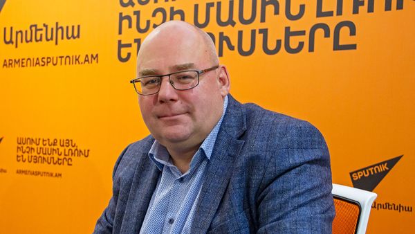Директор центра Европейско-азиатских исследований Андрей Русаков - Sputnik Армения