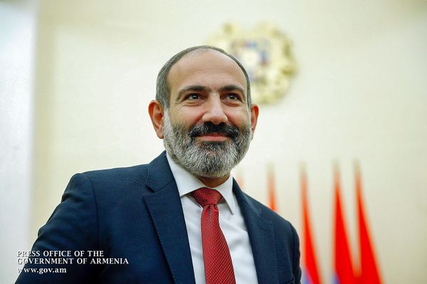 Ժամացույց, գուլպա, պիջակ... Փաշինյանը «Made in Аrmenia» պիտակով փողկապի է սպասում - Sputnik Արմենիա