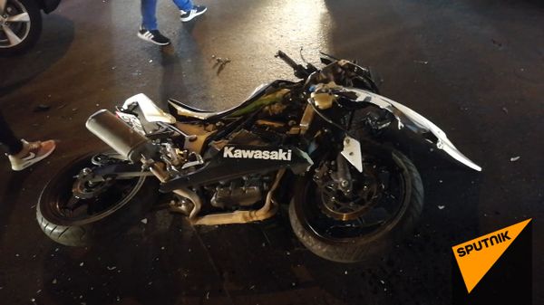 Авария на перекрестке улиц Амиряна и Закяна Авария на перекрестке улиц Амиряна и Закяна - Sputnik Армения