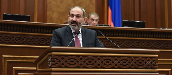 Врио премьер-министра Никол Пашинян на внеочередном заседании Парламента Армении (24 октября 2018). Еревaн - Sputnik Արմենիա