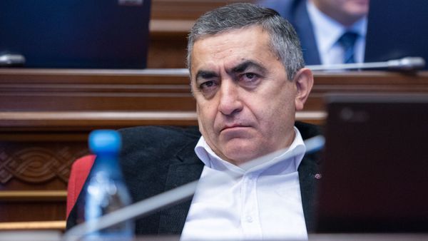 Депутат Армен Рустамян на внеочередном заседании Парламента Армении (24 октября 2018). Еревaн - Sputnik Արմենիա