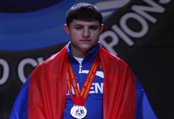 Андраник Карапетян стал чемпионом Европы по тяжелой атлетике среди молодежи - Sputnik Армения