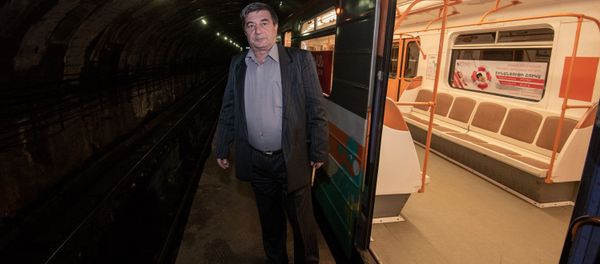 Машинист ереванского метро Ашот Еремян - Sputnik Армения