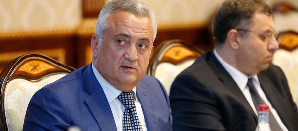 Председатель ЦБ Артур Джавадян на совещании у премьер-министра (25 октября 2018). Еревaн - Sputnik Армения