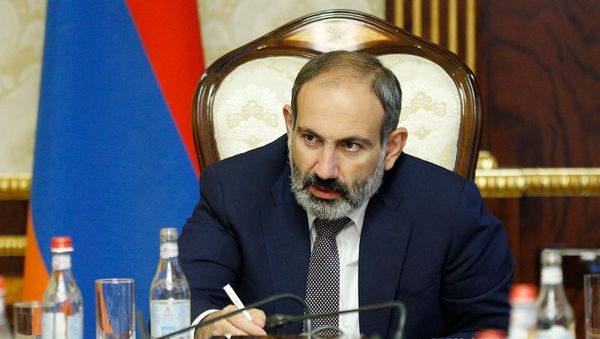 И.о. премьер-министра Никол Пашинян провел совещание с главами финансового блока Правительства (25 октября 2018). Еревaн - Sputnik Армения