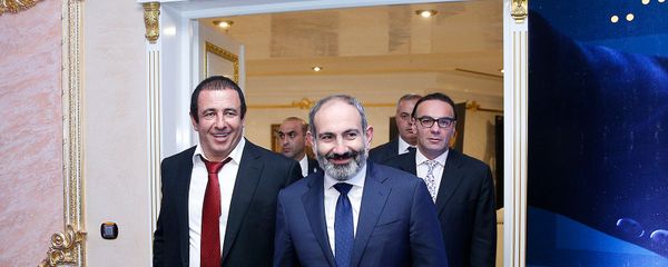 И.о. премьер-министра Армении Никол Пашинян принял участие в конференции Инвестиции и торговля (26 октября 2018). Еревaн И.о. премьер-министра Армении Никол Пашинян принял участие в конференции Инвестиции и торговля (26 октября 2018). Еревaн - Sputnik Армения
