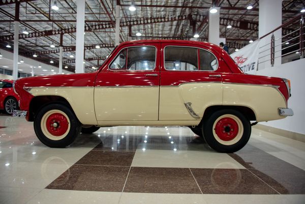 Автомобиль Москвич-407 на выставке Arm Auto Show Expo 2018 - Sputnik Армения