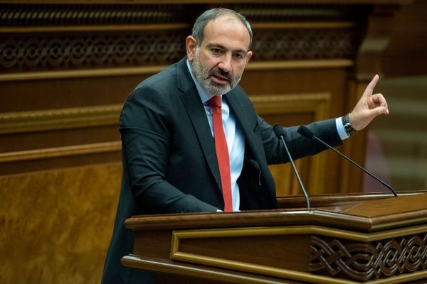 Ժամացույց, գուլպա, պիջակ... Փաշինյանը «Made in Аrmenia» պիտակով փողկապի է սպասում - Sputnik Արմենիա