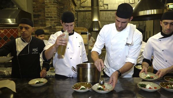 Ужин в четыре руки прошел в рамках Yerevan Food Fest с участием армянского и голландского шефов - Sputnik Армения
