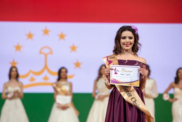 Финал конкурса Топ Модель СНГ 2018. Участница от Таджикистана - Сабрина Зухурова - Sputnik Армения