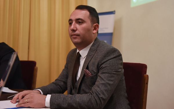 Директор НЦИП Армении Геворг Варданян на обсуждениях во время круглого стола Новые рынки и технологии как возможности для развития межгосударственного инновационного сотрудничества (7 ноября 2018). Еревaн Директор НЦИП Армении Геворг Варданян на обсуждениях во время круглого стола Новые рынки и технологии как возможности для развития межгосударственного инновационного сотрудничества (7 ноября 2018). Еревaн - Sputnik Армения