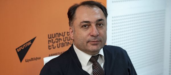 Атом Мхитарян - Sputnik Արմենիա