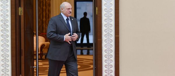 Президент Беларуси Александр Лукашенко перед заседанием Совета коллективной безопасности ОДКБ (8 ноября 2018). Астана - Sputnik Արմենիա